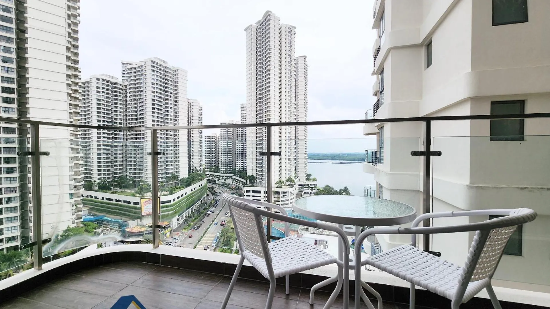 Country Garden Danga Bay Neo Suites Τζόχορ Μπάχρου Διαμέρισμα